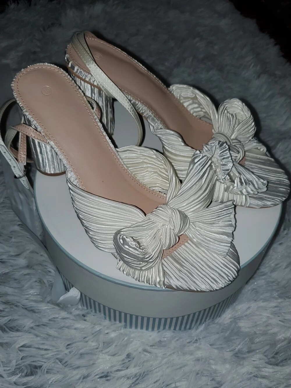 Ivory Pleated Bow Ankle Strap Block Heel Sandals Size 10